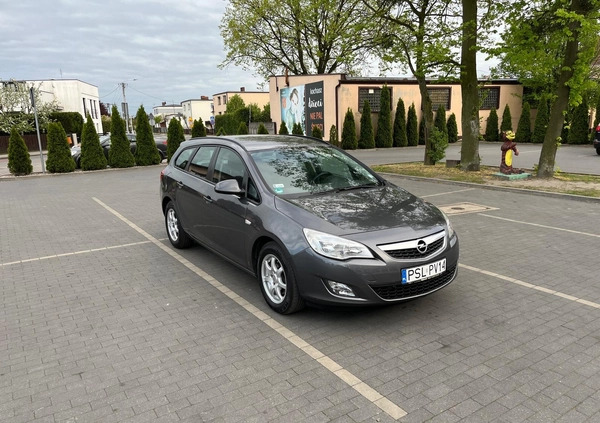 Opel Astra cena 16700 przebieg: 345168, rok produkcji 2012 z Nałęczów małe 56